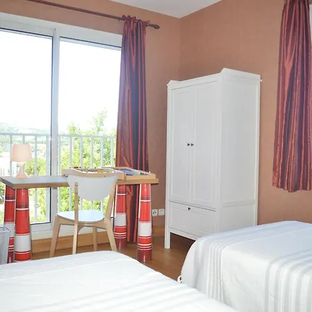 Apartment 4 Pers Avec Terrasse, Piscine Et Jardin Privatif - - Fr-1-225c-61