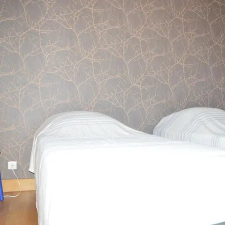 Apartment 4 Pers Avec Terrasse, Piscine Et Jardin Privatif - - Fr-1-225c-61 *