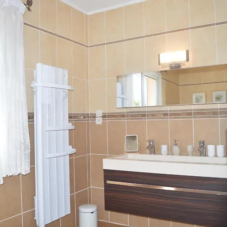 4 Pers Avec Terrasse, Piscine Et Jardin Privatif - - Fr-1-225c-61 *